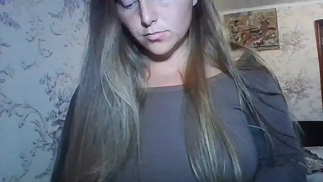 Evasapples online show from July 2026 08:24:02 PM