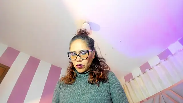 Snapshot of maria_paulac chatting on March 2025 05:33:02 AM maria paulac online show from March 2025 05:33:02 AM