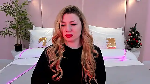 HelenaMorgan online show from December 2024 06:38:02 PM