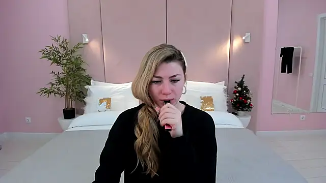 HelenaMorgan online show from December 2024 12:31:01 PM