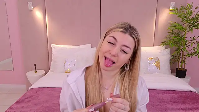 HelenaMorgan online show from February 2025 04:29:01 AM