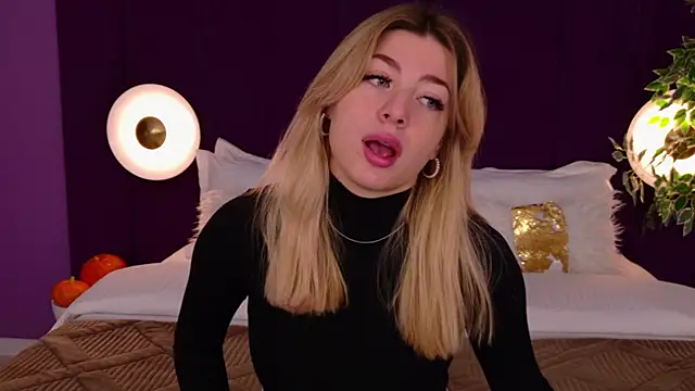 HelenaMorgan online show from October 2025 03:06:01 AM