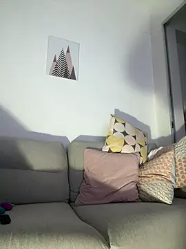 Tayra Pradit online show from February 2026 06:26:01 AM