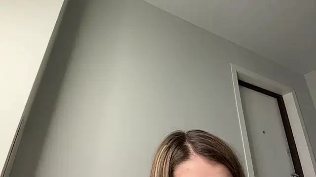 Snapshot of elisa_moon chatting on February 2025 03:12:01 AM elisa moon online show from February 2025 03:12:01 AM