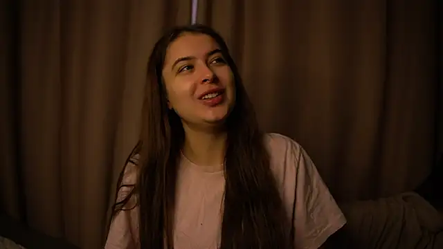 Snapshot of elisa_moon chatting on December 2025 08:52:01 AM elisa moon online show from December 2025 08:52:01 AM