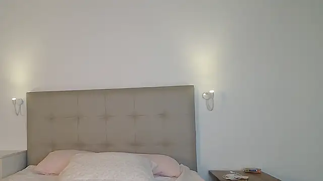 Snapshot of caaatalinalina chatting on December 2024 02:08:02 PM caaatalinalina online show from December 2024 02:08:02 PM