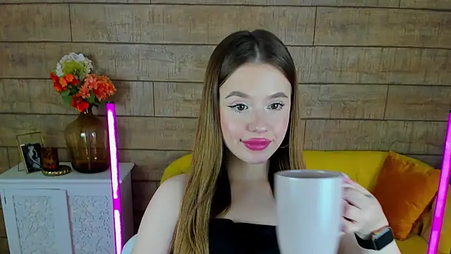 Snapshot of MilanaBalmain chatting on February 2025 07:47:01 AM MilanaBalmain online show from February 2025 07:47:01 AM