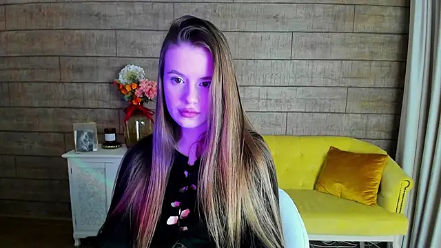 Snapshot of MilanaBalmain chatting on February 2025 02:37:01 PM MilanaBalmain online show from February 2025 02:37:01 PM