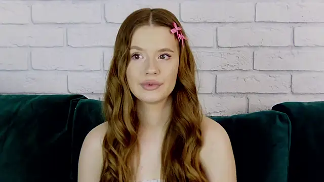 Snapshot of MilanaBalmain chatting on February 2025 04:37:02 AM MilanaBalmain online show from February 2025 04:37:02 AM