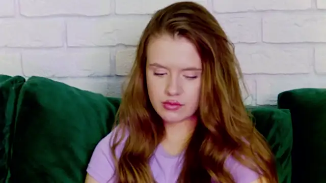 Snapshot of MilanaBalmain chatting on February 2025 03:21:01 PM MilanaBalmain online show from February 2025 03:21:01 PM