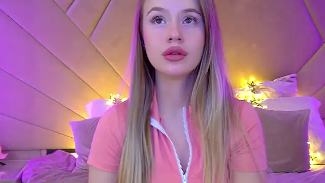 Snapshot of MilanaBalmain chatting on March 2025 11:01:02 PM MilanaBalmain online show from March 2025 11:01:02 PM