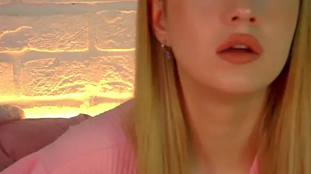 Snapshot of MilanaBalmain chatting on November 2025 04:11:02 AM MilanaBalmain online show from November 2025 04:11:02 AM