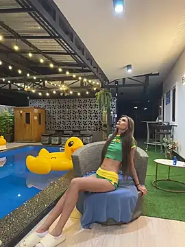 Snapshot of dreamgirls100 chatting on December 2024 04:08:02 PM dreamgirls100 online show from December 2024 04:08:02 PM