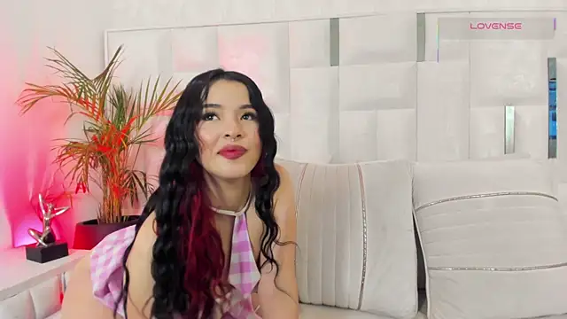 im nika  online show from November 2025 04:01:02 AM