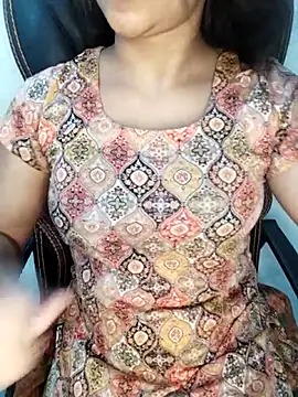 Snapshot of Tapur- chatting on November 2025 02:37:02 PM Tapur- online show from November 2025 02:37:02 PM