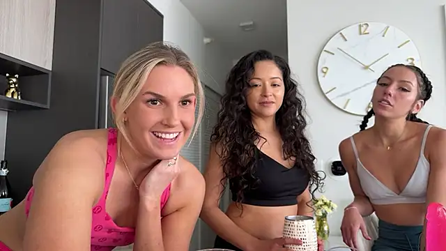 Snapshot of Graciemae_baexx chatting on February 2025 07:59:02 PM Graciemae baexx online show from February 2025 07:59:02 PM