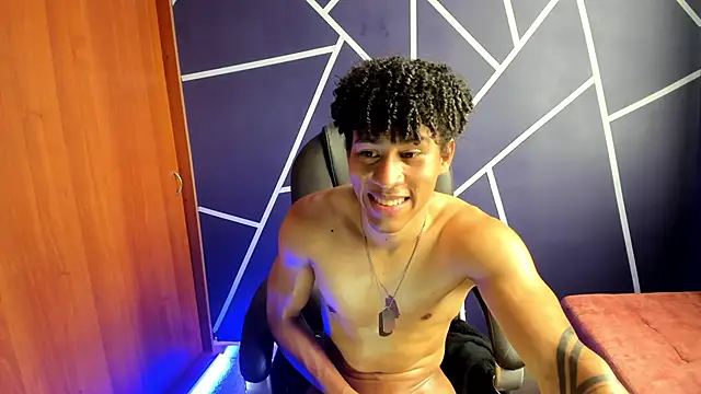 Snapshot of Pendragon1224 chatting on December 2024 07:21:01 PM Pendragon1224 online show from December 2024 07:21:01 PM