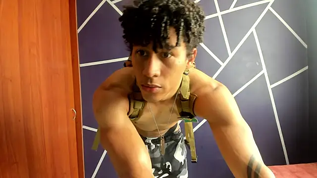 Snapshot of Pendragon1224 chatting on December 2024 04:08:02 PM Pendragon1224 online show from December 2024 04:08:02 PM