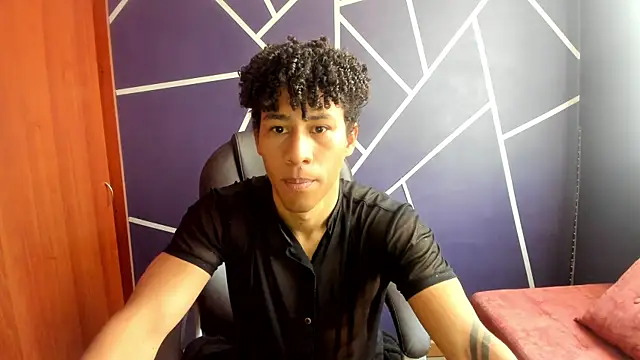 Snapshot of Pendragon1224 chatting on January 2025 01:53:02 PM Pendragon1224 online show from January 2025 01:53:02 PM