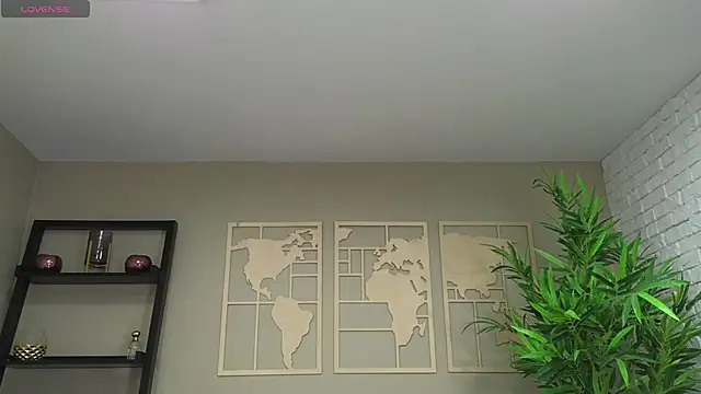 Snapshot of LadyLeea chatting on February 2025 05:26:02 AM LadyLeea online show from February 2025 05:26:02 AM