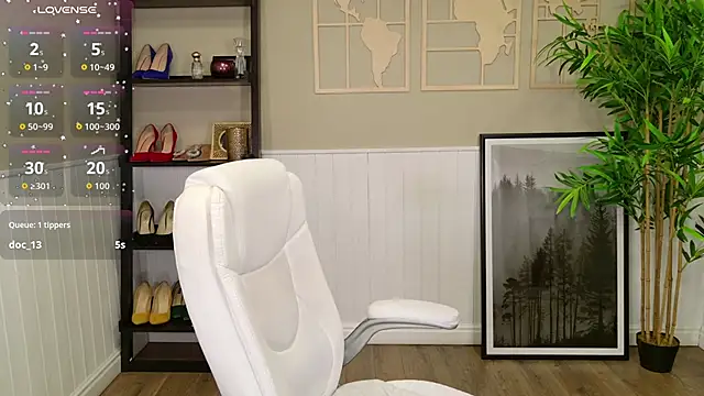 Snapshot of LadyLeea chatting on September 2025 05:18:02 AM LadyLeea online show from September 2025 05:18:02 AM