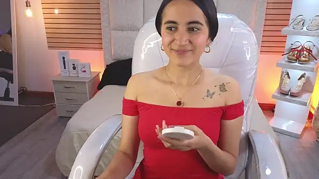 Mia Fischer online show from May 2026 02:46:01 PM