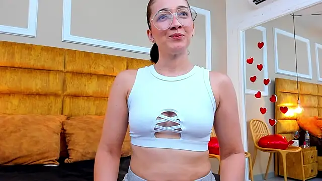 Snapshot of adarussell chatting on February 2025 04:15:01 PM adarussell online show from February 2025 04:15:01 PM