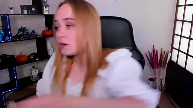 Snapshot of LianaBright chatting on December 2024 03:15:02 AM LianaBright online show from December 2024 03:15:02 AM