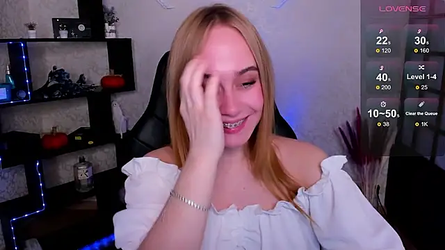 Snapshot of LianaBright chatting on December 2024 06:33:02 AM LianaBright online show from December 2024 06:33:02 AM