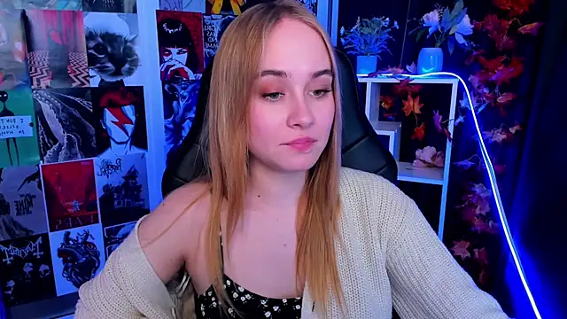 Snapshot of LianaBright chatting on December 2024 05:09:02 AM LianaBright online show from December 2024 05:09:02 AM