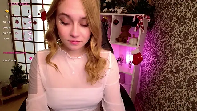 Snapshot of LianaBright chatting on January 2025 02:03:02 AM LianaBright online show from January 2025 02:03:02 AM