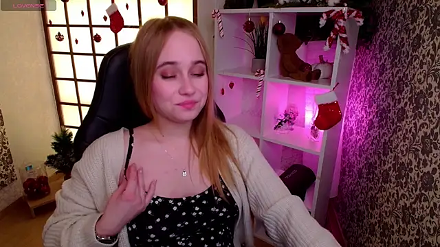 Snapshot of LianaBright chatting on January 2025 08:24:01 AM LianaBright online show from January 2025 08:24:01 AM