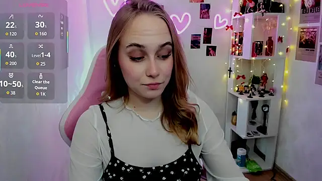 Snapshot of LianaBright chatting on February 2026 02:15:02 AM LianaBright online show from February 2026 02:15:02 AM