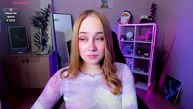 Snapshot of LianaBright chatting on February 2026 02:19:01 AM LianaBright online show from February 2026 02:19:01 AM