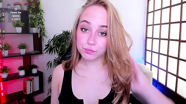 Snapshot of LianaBright chatting on May 2026 01:58:02 AM LianaBright online show from May 2026 01:58:02 AM