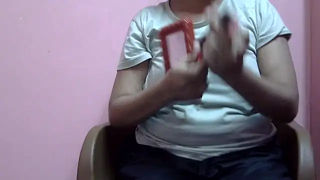 Snapshot of tripti2 chatting on December 2025 02:08:02 AM tripti2 online show from December 2025 02:08:02 AM