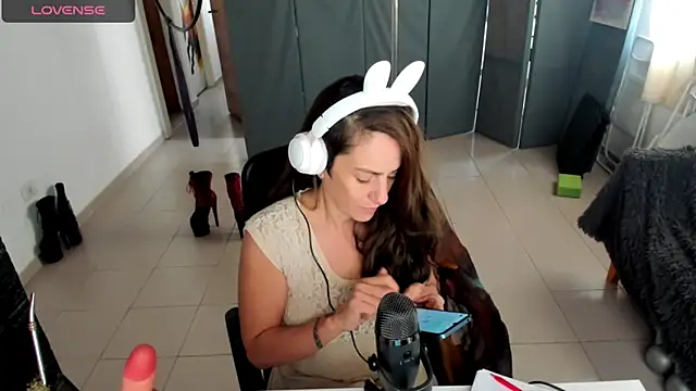 jessiburningheels online show from February 2025 01:22:02 PM