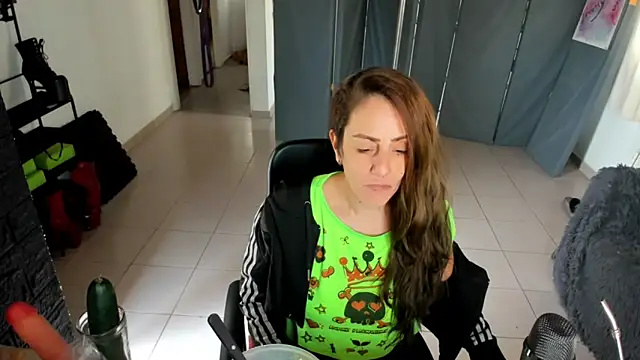 jessiburningheels online show from February 2025 01:07:01 PM