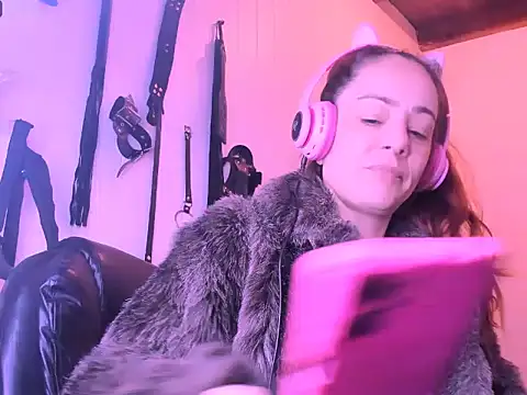 jessiburningheels online show from May 2026 10:55:02 AM
