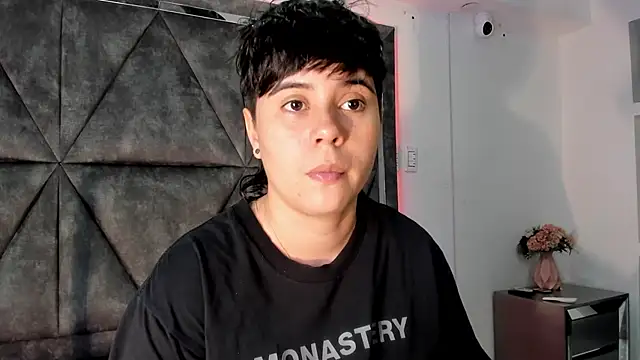 Snapshot of AbbySmiitth_ chatting on June 2026 08:47:01 PM AbbySmiitth online show from June 2026 08:47:01 PM
