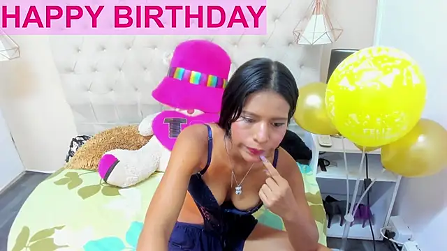 Little Helen online show from January 2025 01:32:01 PM