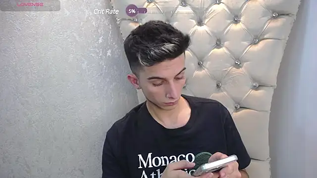 Snapshot of MrWilliseo chatting on December 2024 10:49:02 PM MrWilliseo online show from December 2024 10:49:02 PM