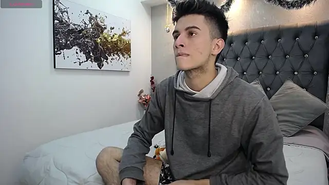 Snapshot of MrWilliseo chatting on December 2024 08:08:01 PM MrWilliseo online show from December 2024 08:08:01 PM