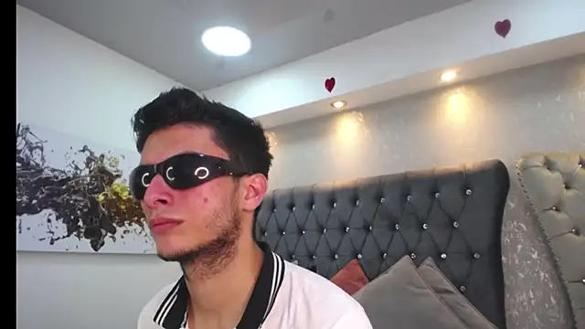 Snapshot of MrWilliseo chatting on March 2025 07:13:02 PM MrWilliseo online show from March 2025 07:13:02 PM