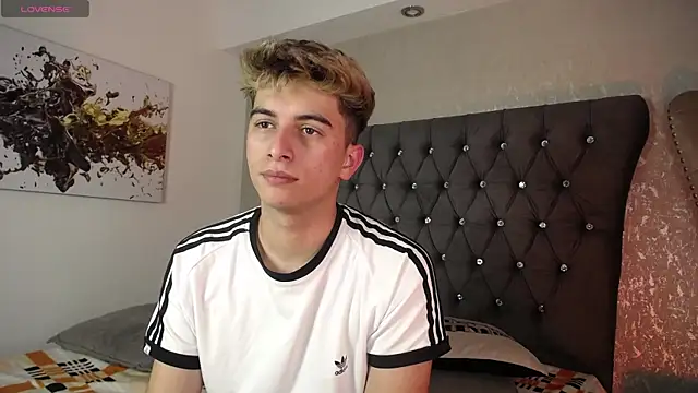 Snapshot of MrWilliseo chatting on September 2025 08:25:02 AM MrWilliseo online show from September 2025 08:25:02 AM