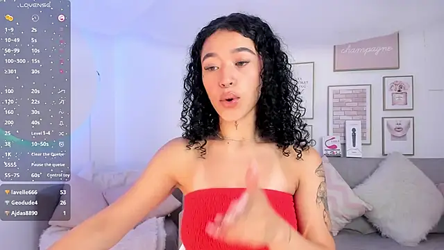 Snapshot of Crystal_Dluna chatting on January 2025 12:29:02 PM Crystal Dluna online show from January 2025 12:29:02 PM