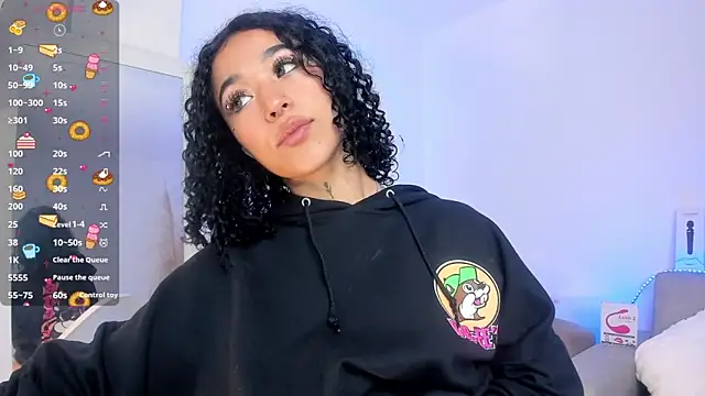 Snapshot of Crystal_Dluna chatting on February 2025 12:38:02 PM Crystal Dluna online show from February 2025 12:38:02 PM