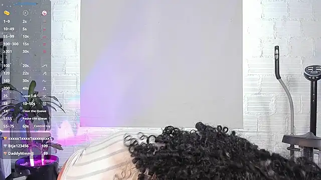 Snapshot of Crystal_Dluna chatting on March 2025 06:54:01 PM Crystal Dluna online show from March 2025 06:54:01 PM