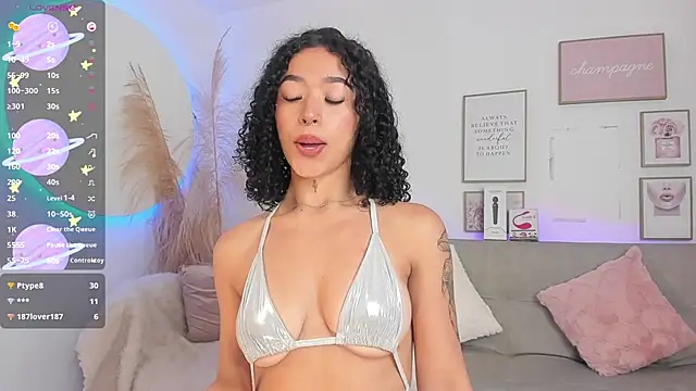 Snapshot of Crystal_Dluna chatting on March 2025 06:44:02 PM Crystal Dluna online show from March 2025 06:44:02 PM