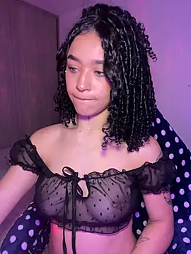 Snapshot of Crystal_Dluna chatting on September 2025 02:18:02 PM Crystal Dluna online show from September 2025 02:18:02 PM